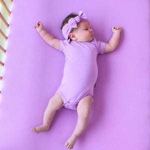 Kyte Baby Short Sleeve Bodysuit in Poi