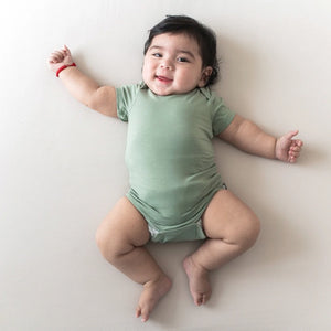 Kyte Baby Short Sleeve Bodysuit in Thyme