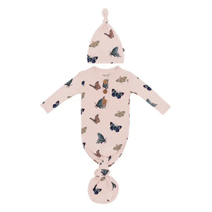 Kyte Baby Printed Knotted Gown with Hat Set in Blush Butterfly